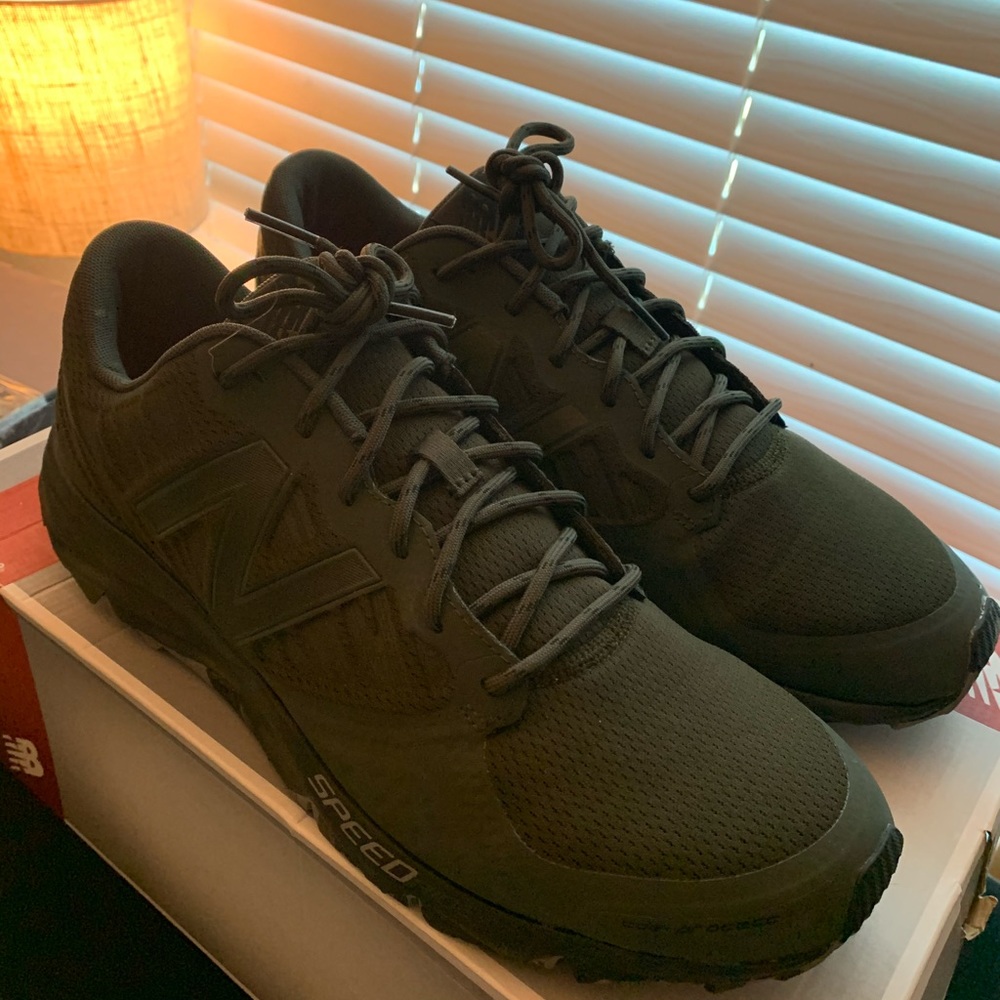 Gently Used NB Response 2.0 Trail Running